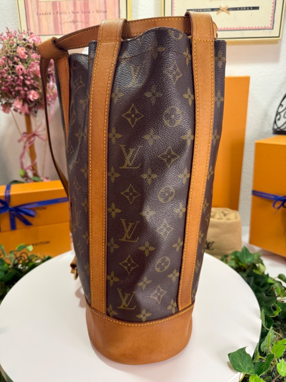SASSY LOUIS VUITTON MONOGRAM BUCKET SLING BACKPACK! - Picture 11 of 16